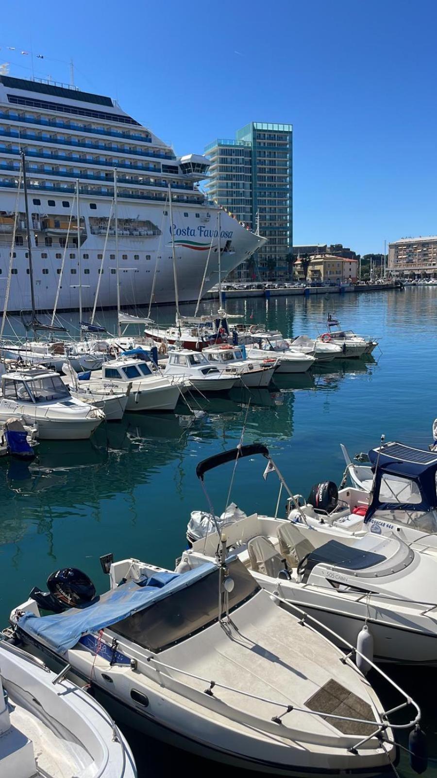 Апартаменты Il Talismano-In Citta -Vicino Al Mare Савона Экстерьер фото